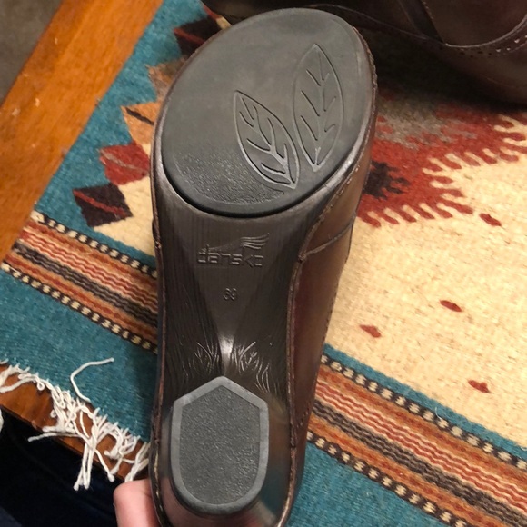 Dansko 39 brown studded heels - Picture 3 of 3